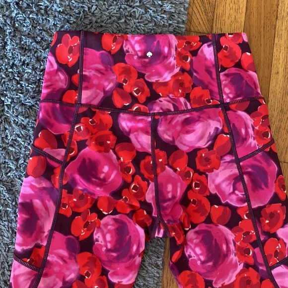 Kate Spade Electric Rose Print Leggings Size Small - Picture 9 of 14
